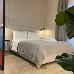 Apartament Square 21 *