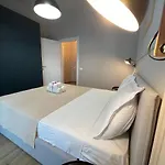 Square 21 Apartament *