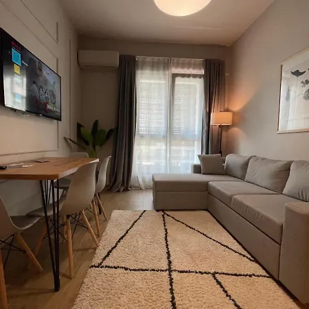 Square 21 Apartment